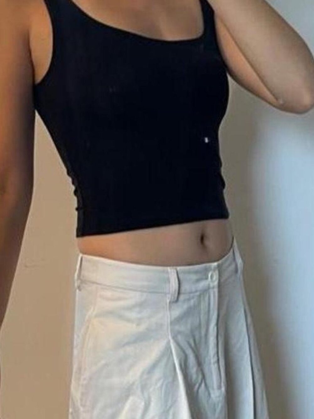 Reformation black tank top #reformation #basics